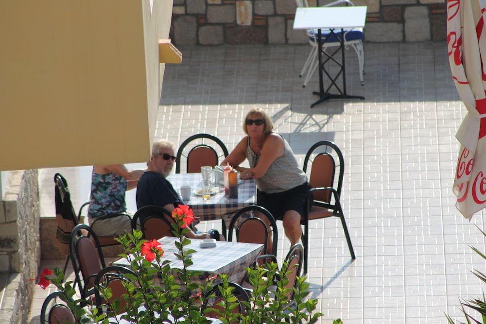 Pantheon Hotel Kéfalos Eksteriør bilde